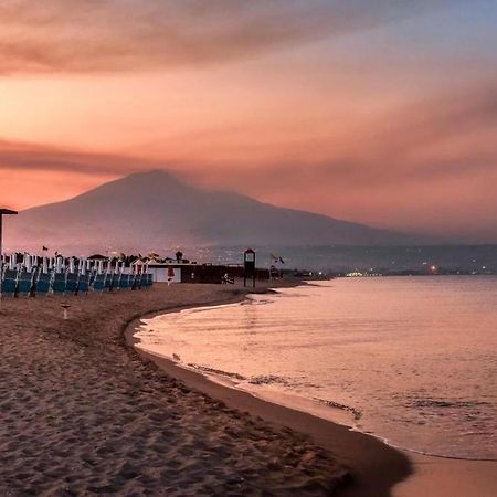 Casa Vacanza Nina 17 كاتانيا المظهر الخارجي الصورة